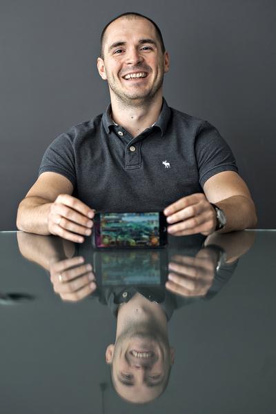 Когда Мачей Попович, один из создателей веб-сайта Nasza Klasa, вместе с Аркадиушем Перналом, его президентом, в 2011 году покинули компанию, они решили использовать свой опыт в индустрии мобильных игр